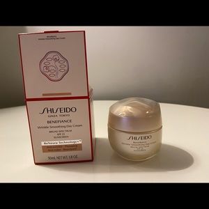 Shiseido Benefiance Wrinkle Smoothing Day Cream SPF 23